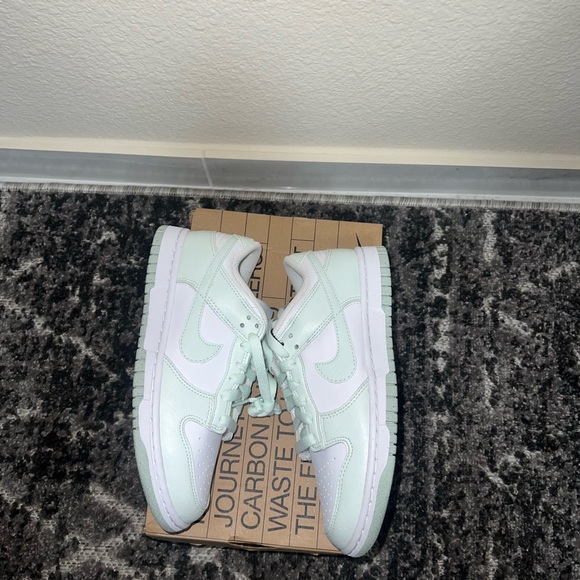 Nike dunks - Picture 2 of 5